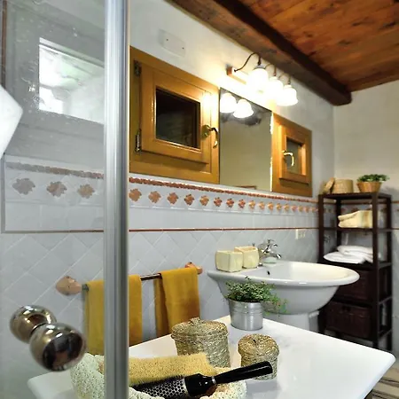 Via Rive 24 * Castelcucco